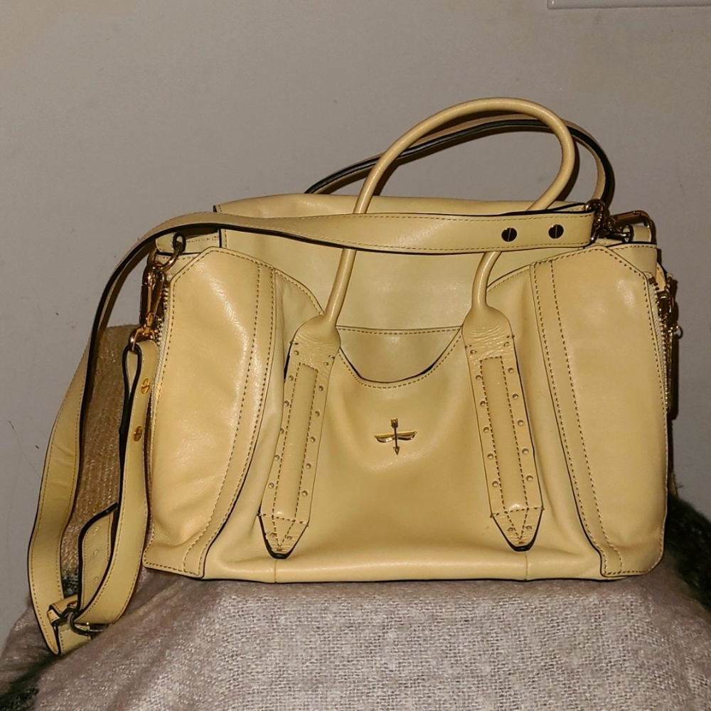 Pour La Victoire Yellow Leather Shoulder Bag